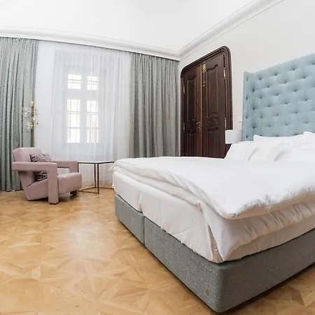 Zara Boutique * Smolnik