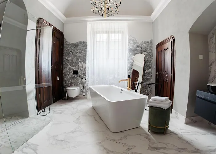 Zara Boutique * Smolnik