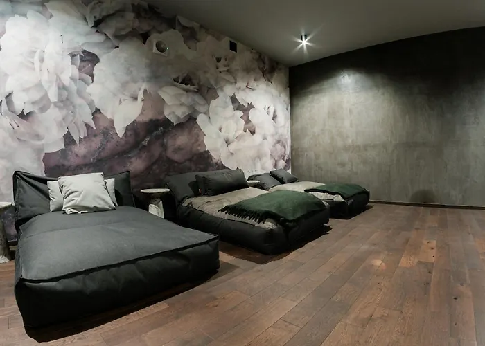 Zara Boutique Smolnik